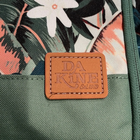 Dakine Large Toiletry bag - Picture 9 of 12